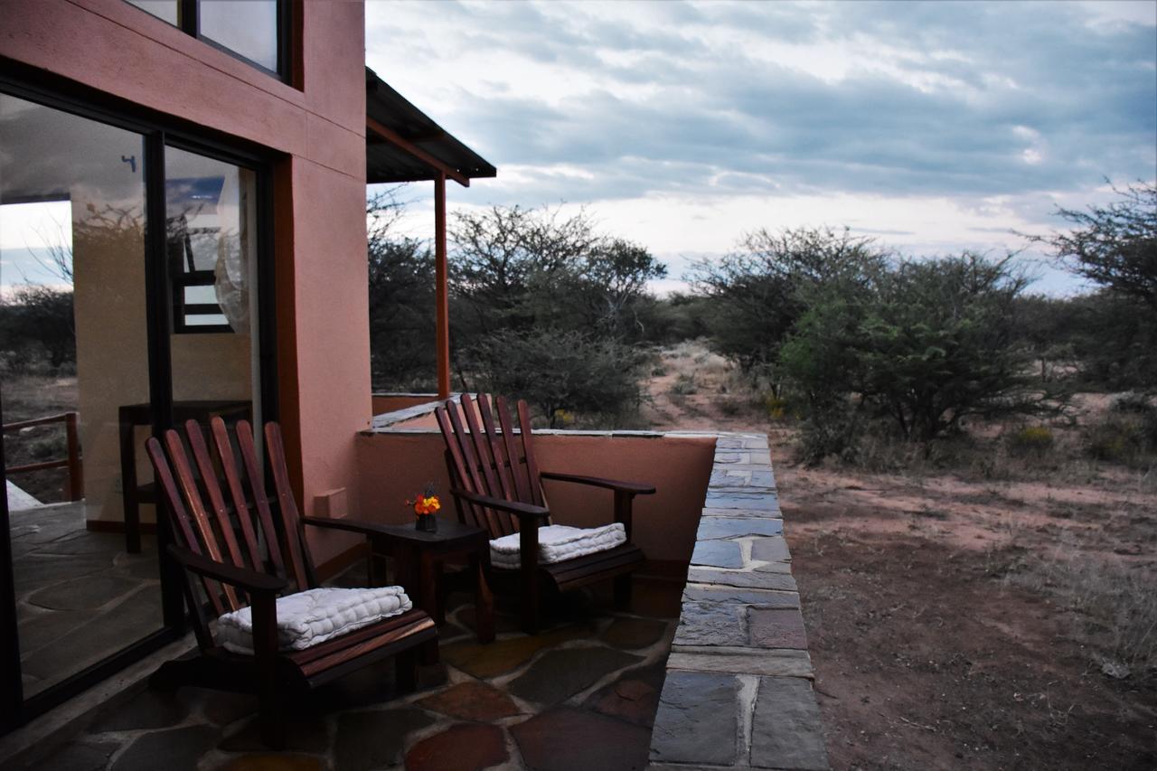 Cheetah View Lodge Otjiwarongo Esterno foto